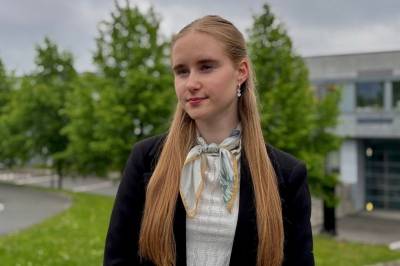 Utenforskap forsvinner ikke fordi en genser gjør det