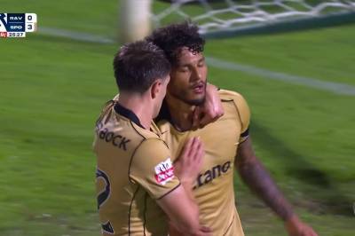 Luis Javier Suarez med mål mot Rio Ave