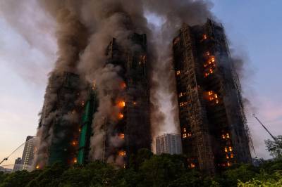 Hongkongs leder beklager storbrannen i fjor – boligsjef går av