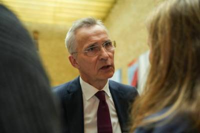 Stoltenberg: – Må tåle at det er diskusjon om pengepolitikken