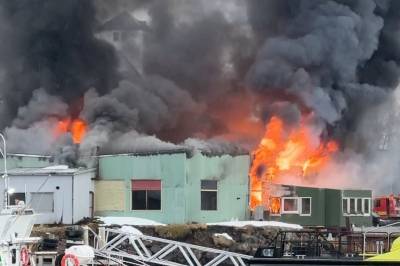 Se: Full fyr på bensinstasjonen