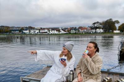 Desemberbad: – Jenter, når har dere tenkt til å komme opp egentlig?