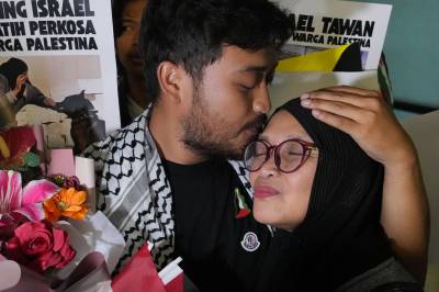 Gaza-aktivister vender hjem fra fangenskap i Israel