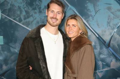 Røper: Derfor utsetter de bryllupet