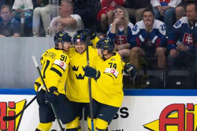 Sverige berget VM-kvartfinale etter snuoperasjon – Latvia kan bli Norge-motstander