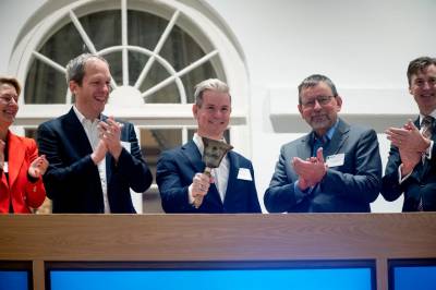 Analysesjef tror Oslo Børs åpner opp 0,3 prosent. Lerøy Seafood skuffet, noe som kan sende aksjen ned.