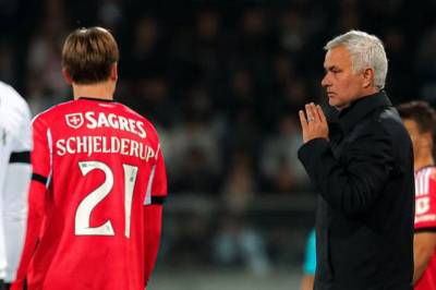 Andreas Schjelderup assist på overtid med Juventus på tribunen