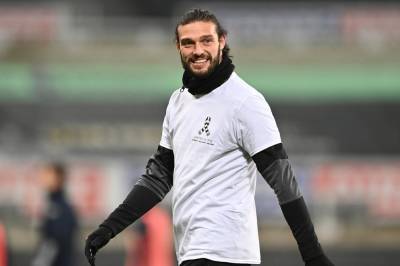 Tidligere Liverpool-spiss blir spillende trener for KSIs klubb