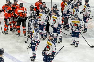 Økonomisk krise: Avlyser kamp