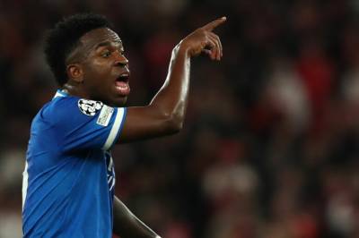 Åpner etterforskning etter rasisme-påstander