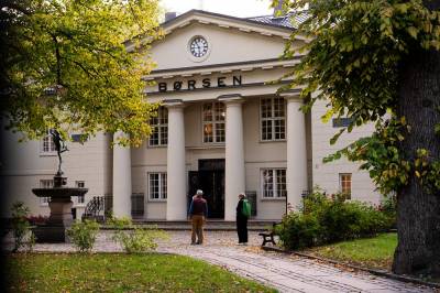 DNB stiger på Oslo Børs etter tallslipp