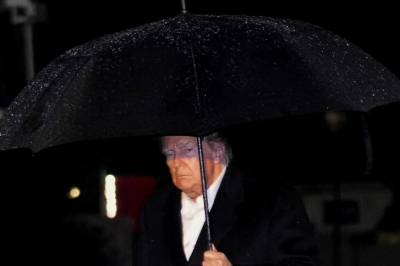 Snur ryggen til Trump: – Presidentskapet kan rakne