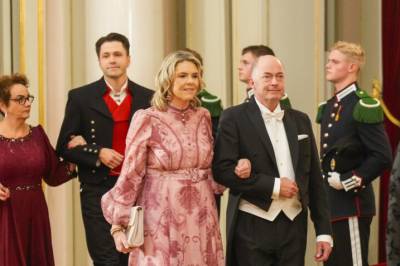 Strømmer til