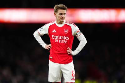 Carragher kritiserer Ødegaard og Arsenal: – Ikke normalt