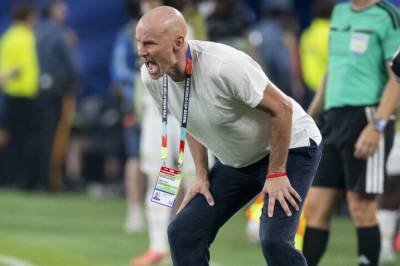- Hold kjeft, gutta!