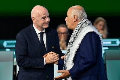 Drama på FIFA-kongress: Palestinsk fotballtopp kranglet med Infantino