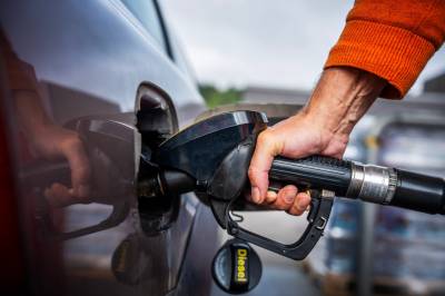 Nye drivstoffpriser i Sverige: Både bensin og diesel stuper