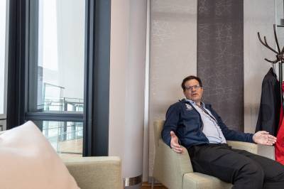 HRS-sjefen betaler tilbake