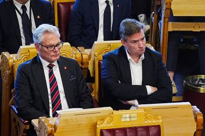 Frp og Høyre smeller sammen om sykelønn