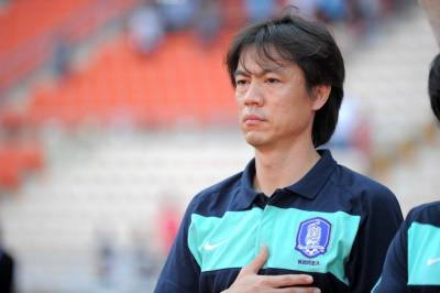 Den tidligere sørkoreanske fotballtreneren Hong Myung-bo flykter fra landet for sin egen sikkerhets skyld etter VM-fiaskoen