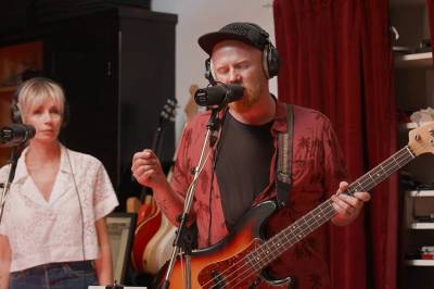 Salmer på pøbb: – Menigheten vil ha det