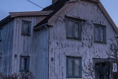 Kvinne drepte moren og broren – fullt frifunnet i retten