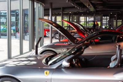 Han har biler for 200 millioner