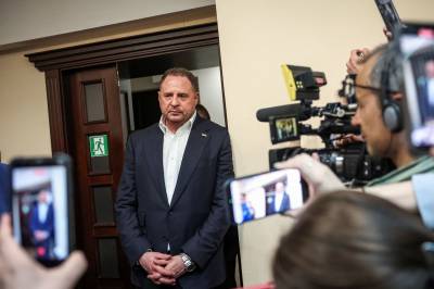 Zelenskyjs eks-stabssjef løslatt mot kausjon