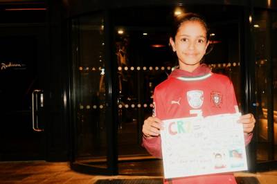 Ronaldo-fan Leah (10): – Rommet mitt er dekket av bilder og plakater
