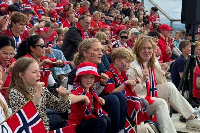 – Nei, du må ikke ro!