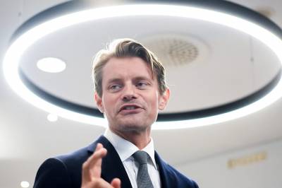 På vei til USA: – Nå må det settes en krystallklar grense