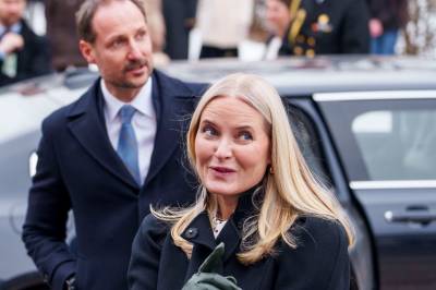 Syv av ti mener kronprinsessen ikke ga gode nok svar i Epstein-intervjuet