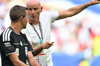 Norge raste etter baklengsmål – mener ballen traff kameravaier