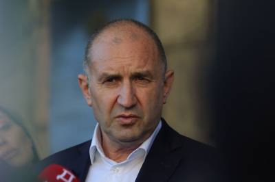 Valgdagsmåling i Bulgaria: Ekspresident Radevs koalisjon leder