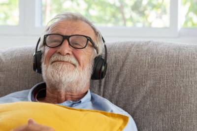 – Å lytte til musikk kan hjelpe hjernen med å holde seg ung