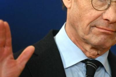 Rømmer landet