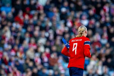 Få vikingen ut av fotballen