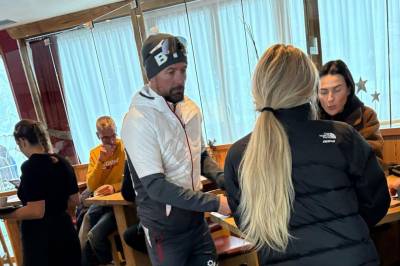 FIS grep inn mot Russland-trener