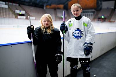 Vera (8): – Vil at flere jenter skal begynne med hockey
