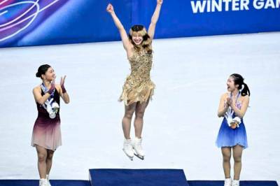 Alysa Liu vinner gullmedalje for USA fire år etter at hun pensjonerte seg tidlig fra kunstløp