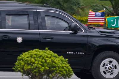 Vance har landet i Islamabad – stor mistillit før Iran-samtaler