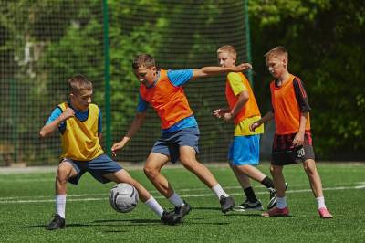 Barn trives best med moderat mengde organisert trening