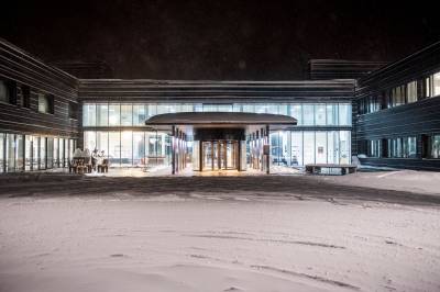 Kirkenes sykehus i rød beredskap etter vannledningsbrudd