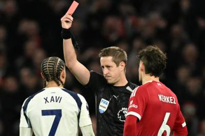 Steiler etter utvisning: – Latterlig