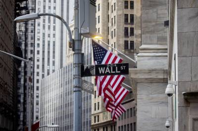 Wall Street stengte i grønt – elbil-aksje steg over 7 prosent, mens oljeprisen falt etter Trump-utspill