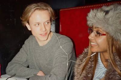 Norsk produsent toppar hitlistene saman med britisk stjerneskot