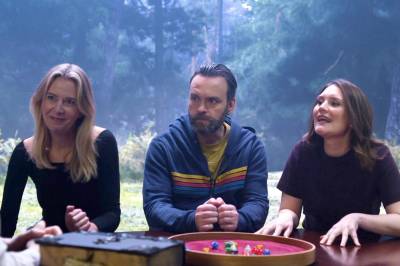 Se traileren til NRK-podkasten «Eventyrerne – Jakten på spektralsteinene»