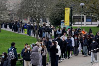 To døde og elleve alvorlig syke i smitteutbrudd i England