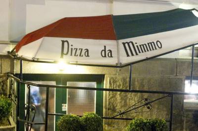 Stenger etter 33 år