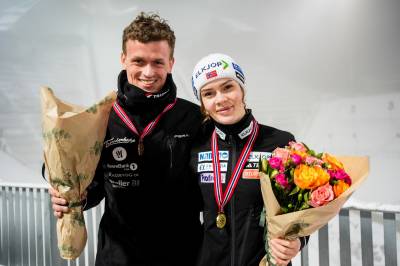 Anna Odine Strøm og Benjamin Østvold vant hopp-NM